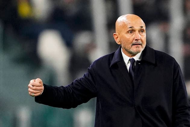 JuventusÕ head coach Luciano Spalletti during the Serie A soccer match between Juventus Fc and Cagliariat the Juventus Stadium in Turin, north west Italy - November 29, 2025. - Soccer  Copyright: xFabioxFerrari LaPressex