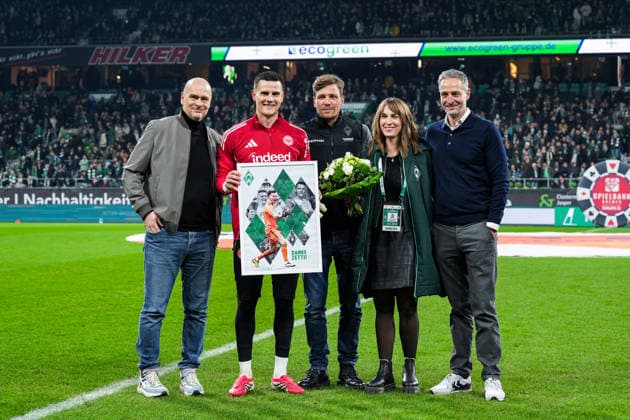 Germany Soccer Bundesliga, Season 2025 26, 18 Matchday SV Werder Bremen vs Eintracht Frankfurt, 16 01 2026, Weserstadion Bremen Farewell Michael Zetterer Eintracht Frankfurt, 23 Copyright: xLeonxFrickx