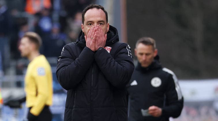 18 01 2026, Germany, Aspach Football VfB Stuttgart II vs MSV Duisburg, Coach Nico Willig VfB II disappointed