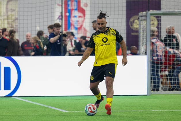 Patrick Owomoyela Borussia Dortmund Legends, 25 , GER, FC Bayern Legends Cup 2026, Football, Legends Tournament, 18 01 2026, GER, FC Bayern Legends Cup 2026, Football, Legends Tournament, 18 01 2026 Munich Copyright: xEibner-Pressefoto JennixMaulx EP_JML