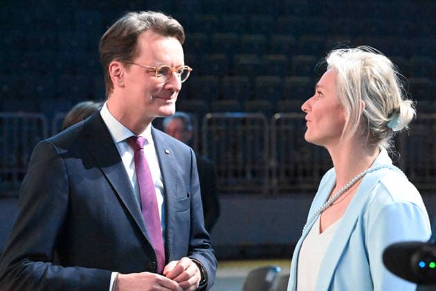 Hendrik WUEST, Wüst, CDU, State Premier of North Rhine-Westphalia, Britta HEIDEMANN, former fencer, launch of the campaign for the Cologne-Rhine-Ruhr bid for the 2036, 2040 and 2044 Olympic and Paralympic Games, 19 01 2026 Â