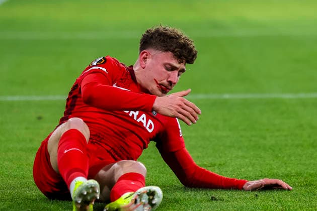 Philipp Treu SC Freiburg, 29 injured on the ground , Germany, Football, UEFA Europa League, Matchday 7, 2025 2026, SC Freiburg vs Maccabi Tel Aviv, Europa Park Stadion, Freiburg im Breisgau, 22 01 2026 Freiburg im Breisgau Europa Park Stadion Germany Copyright: xGrantxHubbsx