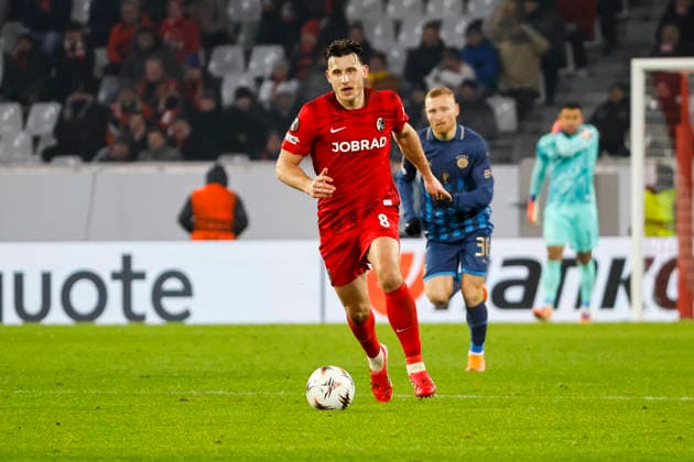 Maximilian Eggestein SC Freiburg, 08 on the ball , Germany, Football, UEFA Europa League, Matchday 7, 2025 2026, SC Freiburg vs Maccabi Tel Aviv, Europa Park Stadion, Freiburg im Breisgau, 22 01 2026 Freiburg im Breisgau Europa Park Stadion Germany Copyright: xGrantxHubbsx