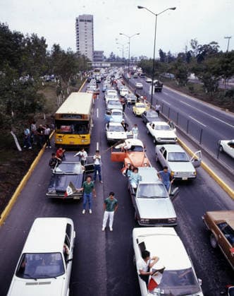 03 06 86 Belgium Mexico Mexico, Mexico City, 03 06 1986, Soccer, FIFA World Cup 1986 in Mexico, Belgium Mexico 1 2 Traffic Jammed Cars in Mexico City