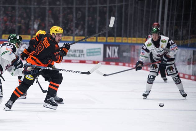 Eric Uba Loewen Frankfurt, 18 GER, Loewen Frankfurt vs Eisbaeren Berlin, Ice Hockey, Penny DEL, 43 Matchday, Season 2025 2026, 25 01 2026 Eibner Pressefoto Attila Ziga GER, Loewen Frankfurt vs Eisbaeren Berlin, Ice Hockey, Penny DEL, 43 Matchday, Season 2025 2026, 25 01 2026 Frankfurt Copyright: xEibner-Pressefotox EP_AZA