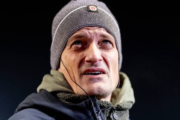 Hamburg, January 27, 2026 Soccer, 1 Bundesliga 2025 26, FC St Pauli RB Leipzig Alexander Blessin FC St Pauli, Coach DFL REGULATIONS PROHIBIT ANY USE OF PHOTOGRAPHS AS IMAGE SEQUENCES AND OR QUASI VIDEO
