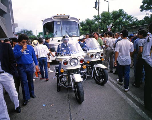 28 06 86 France Belgium Mexico, Puebla, 28 06 1986, Soccer, FIFA World Cup 1986 in Mexico, Game to square 3, France Belgium 4 2 n v Police on Motorcycles support a Mannschaftsbus