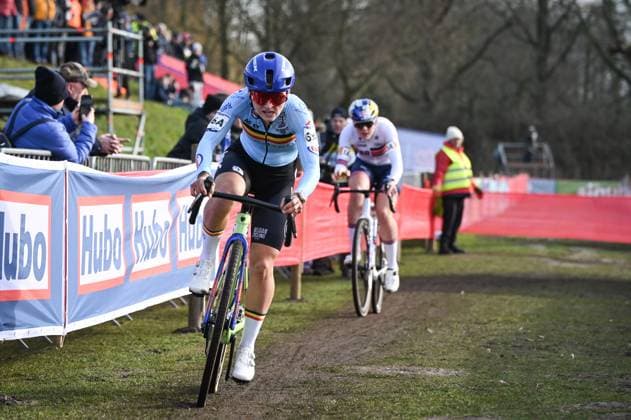 6A Belgian Fleur Moors pictured in action during the Team Relay race at the UCI Cyclocross World Championships, on Friday 30 January 2026, in Hulst, The Netherlands. ELIASxROM  x159824252x