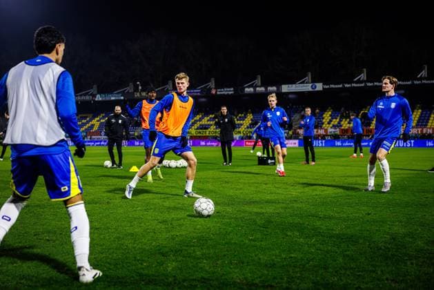 WAALWIJK , 30-01-2026 , Mandemakers Stadion , Season 2025 2026 , Dutch Keuken Kampioen Divisie football , match between RKC and Top Oss , picture shows warming up RKC - Top Oss  x201190247x Copyright: