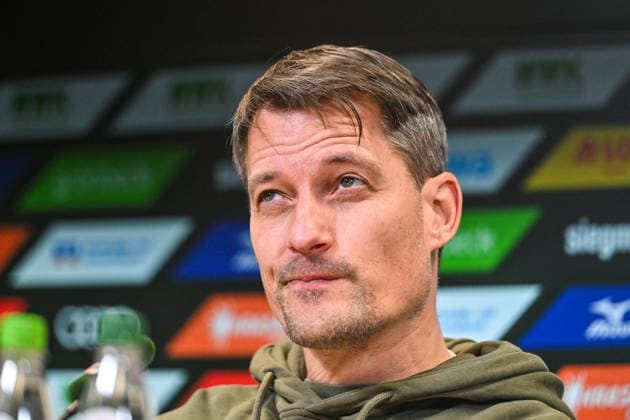 GER, 1 FBL, FC Augsburg vs FC St Pauli 31 01 2026, WWK Arena, Augsburg, GER, 1 FBL, FC Augsburg vs FC St Pauli, in the picture Alexander Blessin FC St Pauli , Press conference after the match nordphotoxGmbHx xHafner nph00200