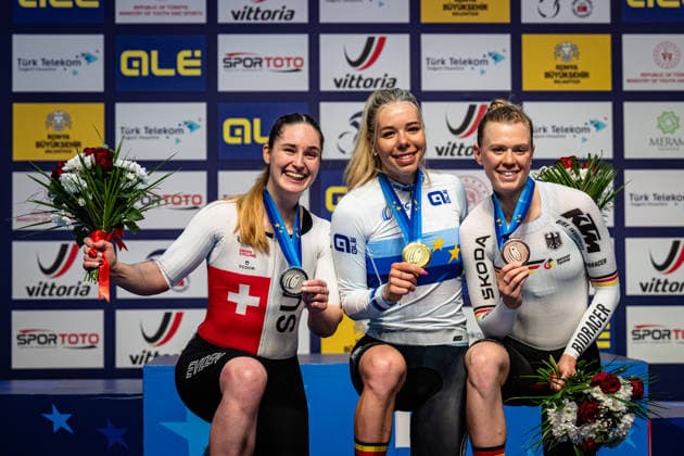 SEITZ Aline, HESTERS Helene, REIßNER Lena Charlotte UEC Track Cycling European Championships Konya 2026 SEITZ Aline SUI Switzerland Second Place HESTERS Helene BEL Belgium Winner First Place REIßNER Lena Charlotte GER Germany Third Place Award Ceremony Medal Ceremony Podium Landscape horizontal Landscape Event Event UEC Track Cycling European Championships 2026 Category Category Cycling Track Cycling European Championships Location Location Asia Turkey Konya Discipline Scratch Category Elite Women Distance 10 km Date Date 01 02 2026 Sunday Day 1