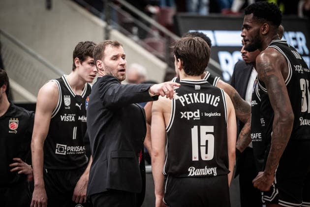 Anton Gavel BMA365 Bamberg Baskets, Head Coach address to the team, Game instruction GER, MHP Riesen vs BMA365 Bamberg Baskets, Basketball Bundesliga, easycredit BBL, Matchday 19, Season 2025 2026, 07 02 2026 GER, MHP Riesen vs BMA365 Bamberg Baskets, Basketball Bundesliga, easycredit BBL, Matchday 19, Season 2025 2026, 07 02 2026 Ludwigsburg Copyright: xSandyxDinkelackerx EP_SDR