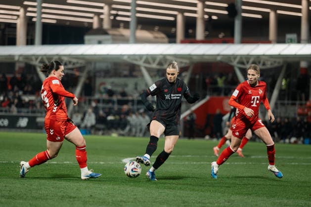 13.02.26, Women, Football, Google Pixel Frauen Bundesliga, Season 2025 2026, Bayer 04 Leverkusen - 1.FC Köln, Matchday 18 Cornelia Kramer ( 7 - Bayer 04 Leverkusen) dribbling Leverkusen Ulrich-Haberland-Stadion NRW Deutschland