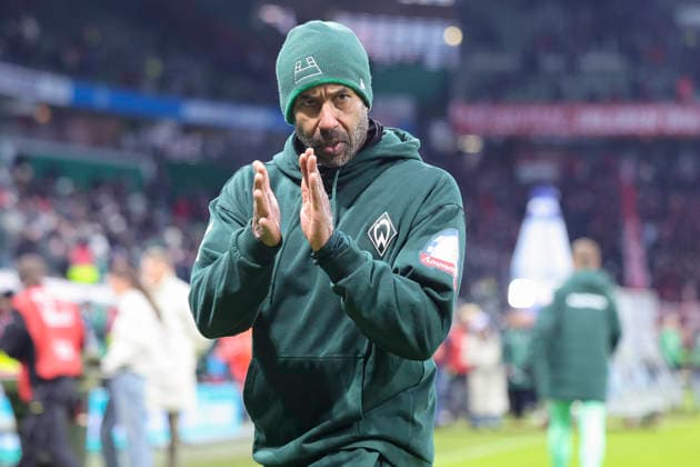 Trainer Daniel Thioune Werder Bremen looks dejected, Bundesliga, SV Werder Bremen v FC Bayern München, Weserstadion on February 14, 2026 in Bremen, Germany Photo by Marco Steinbrenner DeFodi Images Trainer Daniel Thioune Werder Bremen looks dejected, Bundesliga, SV Werder Bremen v FC Bayern München, Weserstadion, February 14, 2026 in Bremen, Germany Photo by Marco Steinbrenner DeFodi Images DFL regulations prohibit any use of photographs as image sequences and or quasi video