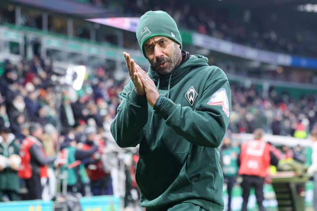 Trainer Daniel Thioune Werder Bremen looks dejected, Bundesliga, SV Werder Bremen v FC Bayern München, Weserstadion on February 14, 2026 in Bremen, Germany Photo by Marco Steinbrenner DeFodi Images Trainer Daniel Thioune Werder Bremen looks dejected, Bundesliga, SV Werder Bremen v FC Bayern München, Weserstadion, February 14, 2026 in Bremen, Germany Photo by Marco Steinbrenner DeFodi Images DFL regulations prohibit any use of photographs as image sequences and or quasi video