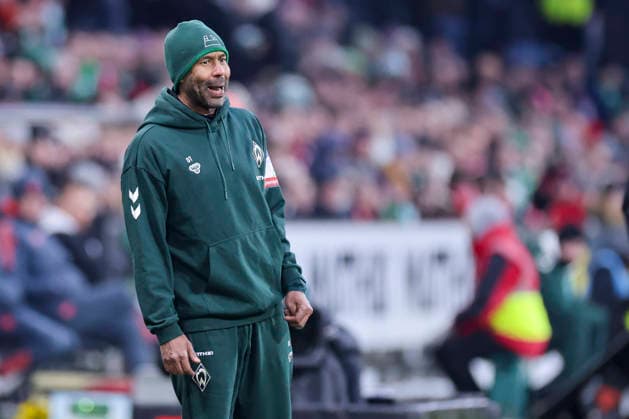 Trainer Daniel Thioune Werder Bremen looks dejected, Bundesliga, SV Werder Bremen v FC Bayern München, Weserstadion on February 14, 2026 in Bremen, Germany Photo by Marco Steinbrenner DeFodi Images Trainer Daniel Thioune Werder Bremen looks dejected, Bundesliga, SV Werder Bremen v FC Bayern München, Weserstadion, February 14, 2026 in Bremen, Germany Photo by Marco Steinbrenner DeFodi Images DFL regulations prohibit any use of photographs as image sequences and or quasi video