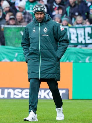 Trainer Daniel Thioune Werder Bremen looks dejected, Bundesliga, SV Werder Bremen v FC Bayern München, Weserstadion on February 14, 2026 in Bremen, Germany Photo by Marco Steinbrenner DeFodi Images Trainer Daniel Thioune Werder Bremen looks dejected, Bundesliga, SV Werder Bremen v FC Bayern München, Weserstadion, February 14, 2026 in Bremen, Germany Photo by Marco Steinbrenner DeFodi Images DFL regulations prohibit any use of photographs as image sequences and or quasi video