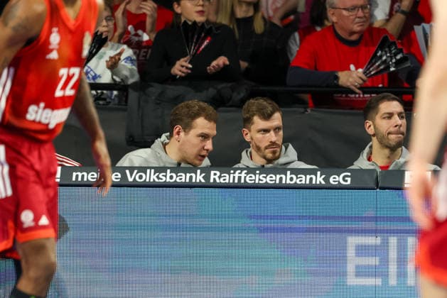Rokas Jokubaitis FC Bayern Basketball, 31 with Andreas Obst FC Bayern Basketball, 13 and Stefan Jovic FC Bayern Basketball, 16 , GER, FC Bayern Basketball vs Skyliners Frankfurt, Basketball, easycredit Basketball Bundesliga, 21 Matchday, Season 2025 2026, 17 02 2026, GER, FC Bayern Basketball vs Skyliners Frankfurt, Basketball, easycredit Basketball Bundesliga, 21 Matchday, Season 2025 2026, 17 02 2026 Munich Copyright: xEibner-Pressefoto JennixMaulx EP_JML