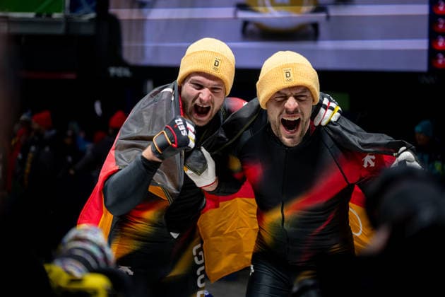 LOCHNER Johannes, FLEISCHHAUER Georg Germany celebrate victory and gold medal at the finish line, ITA, Olympic Games Milano Cortina 2026, Olympia, two-man bobsleigh men, 17 02 2026 ITA, Olympic Games Milano Cortina 2026, Olympia, two-man bobsleigh men, 17 02 2026 Cortina d Ampezzo Copyright: xEibner-Pressefoto Memmlerx EP_MMR