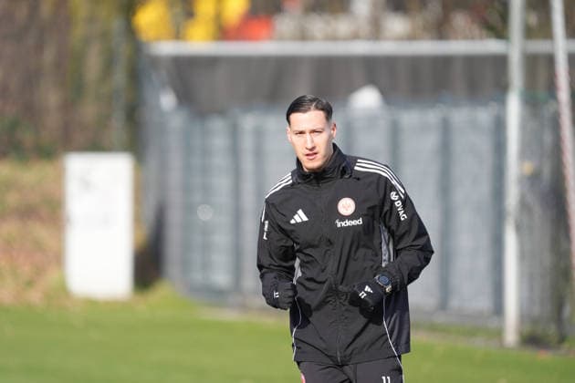 Younes Ebnoutalib Eintracht Frankfurt during build-up training Frankfurt 18 02 2026 Eintracht Frankfurt training, Deutsche Bank Park,