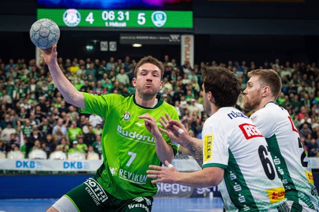 20 02 2026, xovx, Handball Daikin Handball Bundesliga, HSG Wetzlar SC DHfK Leipzig v l Dominik Mappes HSG Wetzlar , Dean Bombac SC DHfK Leipzig , William Bogojevic SC DHfK Leipzig Wetzlar Buderus Arena Hessen Germany EN