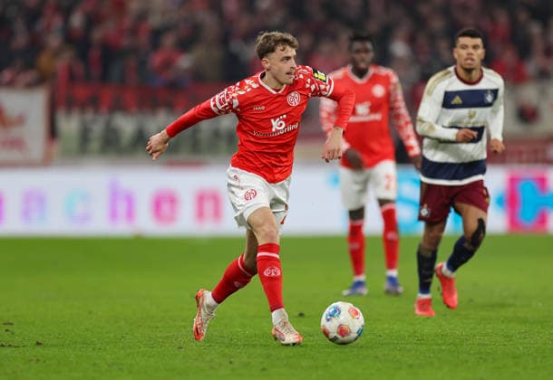 20 02 2026, Soccer Bundesliga, 1 FSV Mainz 05 Hamburger SV, emonline, emspor, v l , Nikolas Veratschnig FSV Mainz 05 DFL DFB REGULATIONS PROHIBIT ANY USE OF PHOTOGRAPHS AS IMAGE SEQUENCES AND OR QUASI VIDEO xdcx Copyright: HMBxMedia Claus