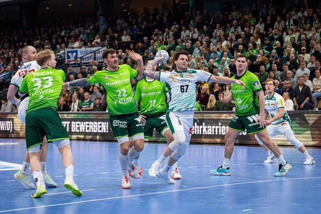 20 02 2026, xovx, Handball Daikin Handball Bundesliga, HSG Wetzlar SC DHfK Leipzig v l Moritz Preuss SC DHfK Leipzig , Georg Löwen HSG Wetzlar , Jona Schoch HSG Wetzlar , Dean Bombac SC DHfK Leipzig , Stefan Cavor HSG Wetzlar , Josip Simic HSG Wetzlar , Blaer Hinriksson SC DHfK Leipzig Wetzlar Buderus Arena Hessen Germany EN