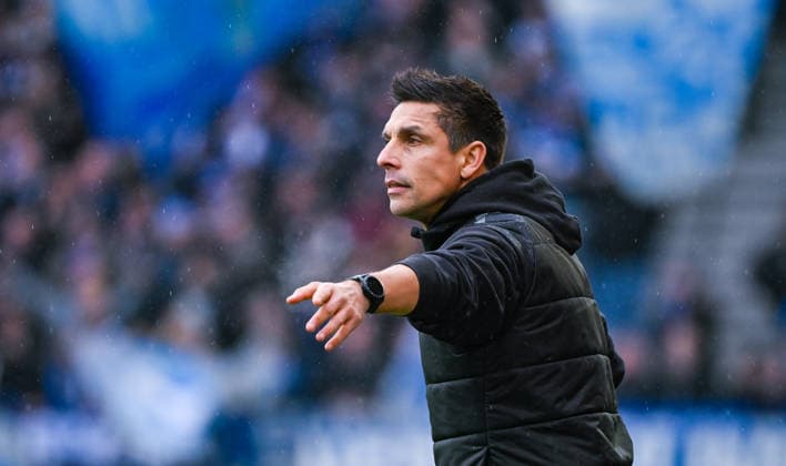 Coach Marcel Rapp Holstein Kiel looks on during the 2 Bundesliga match between Karlsruher SC and Holstein Kiel at BBBank Wildpark on February 21, 2026 in Karlsruhe, Germany Photo by Silas Schüller DeFodi Images Coach Marcel Rapp Holstein Kiel looks on during the 2 Bundesliga match between Karlsruher SC and Holstein Kiel at BBBank Wildpark on February 21, 2026 in Karlsruhe, Germany Photo by Silas Schüller DeFodi Images DFB DFL REGULATIONS PROHIBIT ANY USE OF PHOTOGRAPHS AS IMAGE SEQUENCES AND OR QUASI VIDEO Photo by Silas Schueller DeFodi Images