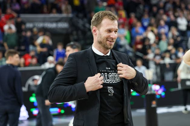 Anton Gavel BMA365 Bamberg Baskets, Head Coach, Joy, Emotions, GER, BMA365 Bamberg Baskets vs Alba Berlin, Basketball, BBL Cup, BMW TOP FOUR, Final, Season 2025 2026, 22 02 2026, GER, BMA365 Bamberg Baskets vs Alba Berlin, Basketball, BBL Cup, BMW TOP FOUR, Final, Season 2025 2026, 22 02 2026 Muenchen Copyright: xEibner-Pressefoto JennixMaulx EP_JML
