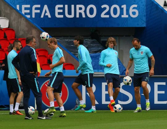 Croatian National Football Team training session in France PARIS, FRANCE - JUNE 11: Players of Croatian national football team attend a training session ahead of their first match with Turkey during EURO 2016 at the Parc des Princes stadium in Paris, France on June 11, 2016. France World. Editorial use only. Please get in touch for any other usage. Copyright: x2025xAnadoluxEvrenxAtalayx