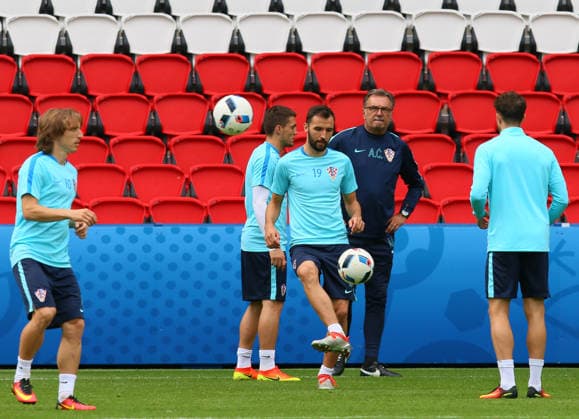 Croatian National Football Team training session in France PARIS, FRANCE - JUNE 11: Players of Croatian national football team attend a training session ahead of their first match with Turkey during EURO 2016 at the Parc des Princes stadium in Paris, France on June 11, 2016. France World. Editorial use only. Please get in touch for any other usage. Copyright: x2025xAnadoluxEvrenxAtalayx