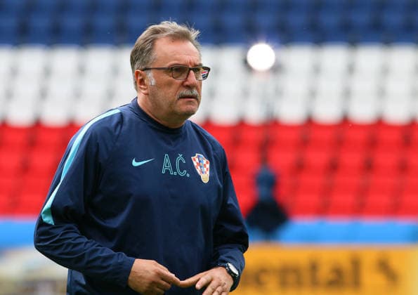 Croatian National Football Team training session in France PARIS, FRANCE - JUNE 11: Head coach Ante Cacic of Croatian national football team attends a training session ahead of their first match with Turkey during EURO 2016 at the Parc des Princes stadium in Paris, France on June 11, 2016. France World. Editorial use only. Please get in touch for any other usage. Copyright: x2025xAnadoluxEvrenxAtalayx