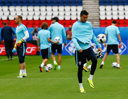 Croatian National Football Team training session in France PARIS, FRANCE - JUNE 11: Players of Croatian national football team attend a training session ahead of their first match with Turkey during EURO 2016 at the Parc des Princes stadium in Paris, France on June 11, 2016. France World. Editorial use only. Please get in touch for any other usage. Copyright: x2025xAnadoluxEvrenxAtalayx