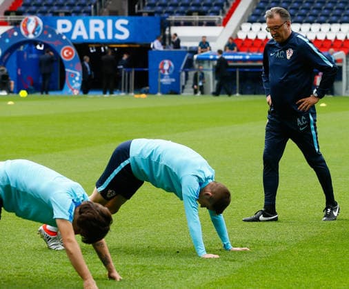 Croatian National Football Team training session in France PARIS, FRANCE - JUNE 11: Players of Croatian national football team attend a training session ahead of their first match with Turkey during EURO 2016 at the Parc des Princes stadium in Paris, France on June 11, 2016. France World. Editorial use only. Please get in touch for any other usage. Copyright: x2025xAnadoluxEvrenxAtalayx