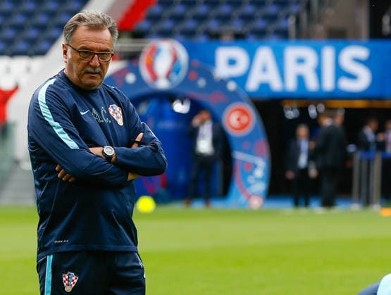Croatian National Football Team training session in France PARIS, FRANCE - JUNE 11: Head coach Ante Cacic of Croatian national football team attends a training session ahead of their first match with Turkey during EURO 2016 at the Parc des Princes stadium in Paris, France on June 11, 2016. France World. Editorial use only. Please get in touch for any other usage. Copyright: x2025xAnadoluxEvrenxAtalayx