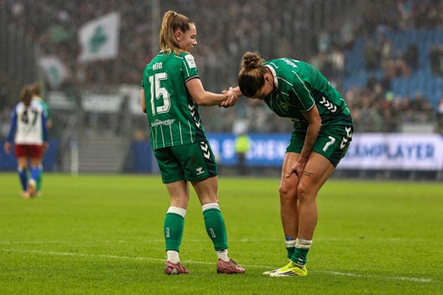 Germany Soccer, Google Pixel Womens Bundesliga 2025 26, 19 Matchday SV Werder Bremen vs Hamburger SV Volksparkstadion Hamburg Larissa Mühlhaus SV Werder Bremen, 7 Facial expression, emotion and Michelle Weiß SV Werder Bremen, 15 Copyright: xSümeyyexAkcöltekinx