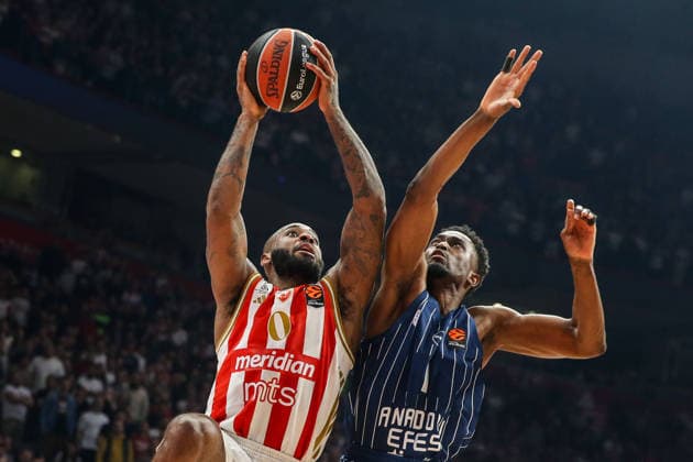 Crvena Zvezda v Anadolu Efes - Euroleague BELGRADE, SERBIA - FEBRUARY 25: Players in action during Euroleague basketball match between Crvena Zvezda and Anadolu Efes in Belgrade, Serbia on February 25, 2026. Filip Stevanovic Anadolu Belgrade Serbia. Editorial use only. Please get in touch for any other usage. Copyright: x2026xAnadoluxFilipxStevanovicx
