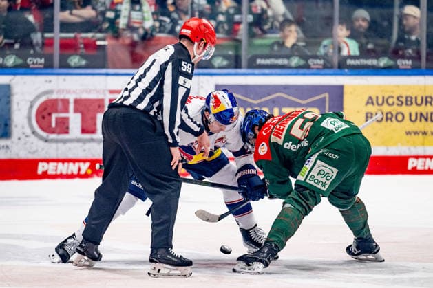 Linesperson Jonas Reinold executes a faceoff between Gabriel Fontaine EHC Red Bull Muenchen, 97 and Enrico Henriquez Augsburger Panther, 52 GER, Augsburger Panther vs EHC Red Bull Muenchen, Ice Hockey, DEL, Matchday 46, Season 2025 2026, 27 02 2026 GER, Augsburger Panther vs EHC Red Bull Muenchen, Ice Hockey, DEL, Matchday 46, Season 2025 2026, 27 02 2026 Augsburg Copyright: xEibner-Pressefoto HeikexFeinerx EP_HFR