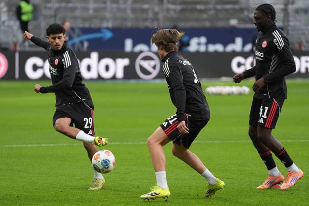 Ayoube Amaimouni Echghouyab Eintracht Frankfurt , Love Arrhov Eintracht Frankfurt , Fousseny Doumbia Eintracht Frankfurt warm up Frankfurt 01 03 2026 Eintracht Frankfurt vs SC Freiburg, Deutsche Bank Park, 24 Matchday Bundesliga