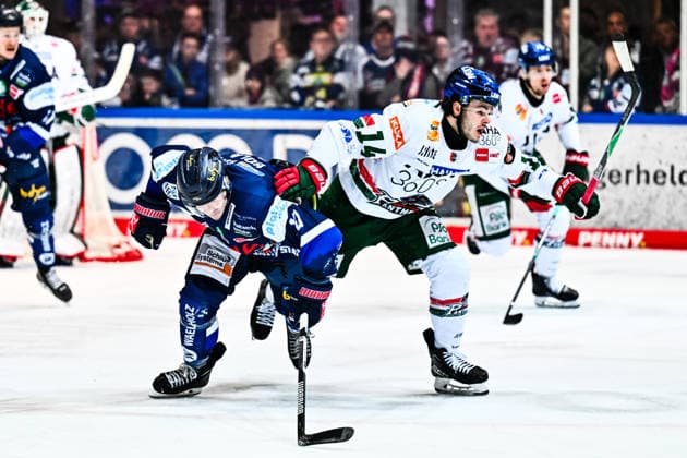 D J Busdeker Augsburger Panther, 14 Tyler Boland Iserlohn Roosters, 10 , GER, Iserlohn Roosters vs Augsburger Panther, Ice Hockey, Penny DEL, 47 Matchday, Season 2025 2026, 01 03 2026, GER, Iserlohn Roosters vs Augsburger Panther, Ice Hockey, Penny DEL, 47 Matchday, Season 2025 2026, 01 03 2026 Iserlohn Copyright: xJonasxBrockmann Eibner-Pressefotx EP_JBN
