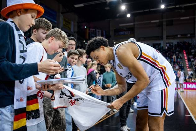 Basketball Bonn 01 03 2026 FIBA Basketball World Cup 2027 European Qualifiers Germany GER Croatia CRO Jack Kayil Germany, No 02 with fans Autograph