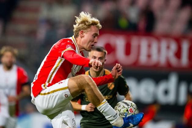 EMMEN , 02 03-2026 , Stadium Oude Meerdijk , season 2025 2026 , Dutch Keuken Kampioen Divisie football , match between FC Emmen and Jong FC Utrecht , picture shows FC Emmen player Casper Staring Emmen - Jong Utrecht  x202039292x Copyright: