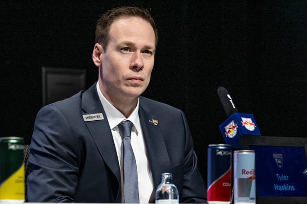 Tyler Haskins Head Coach, Grizzlys Wolfsburg at the post-match press conference Portrait Portrait GER, EHC Red Bull Muenchen vs Grizzlys Wolfsburg, Ice Hockey, DEL, Matchday 49, Season 2025 2026, 06 03 2026 GER, EHC Red Bull Muenchen vs Grizzlys Wolfsburg, Ice Hockey, DEL, Matchday 49, Season 2025 2026, 06 03 2026 Muenchen Copyright: xEibner-Pressefoto FranzxFeinerx EP_HFR