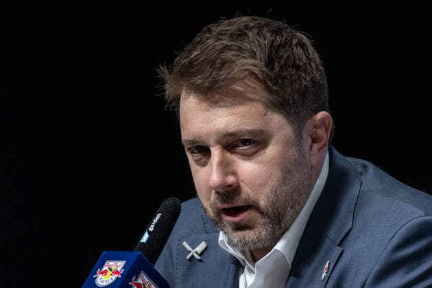 Oliver David Head Coach, EHC Red Bull Muenchen at the post-match press conference Portrait Portraet GER, EHC Red Bull Muenchen vs Grizzlys Wolfsburg, Ice Hockey, DEL, 49 Matchday, Season 2025 2026, 06 03 2026 GER, EHC Red Bull Muenchen vs Grizzlys Wolfsburg, Ice Hockey, DEL, 49 Matchday, Season 2025 2026, 06 03 2026 Muenchen Copyright: xEibner-Pressefoto FranzxFeinerx EP_HFR