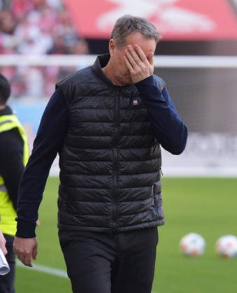 07 03 2026, xblx, Soccer 1 Bundesliga, SC Freiburg Bayer 04 Leverkusen v l Coach Kasper Hjulmand Bayer Leverkusen , disappointed, disappointed looking, dissapointed, disappointment, disappointment DFL DFB REGULATIONS PROHIBIT ANY USE OF PHOTOGRAPHS as IMAGE SEQUENCES and or QUASI VIDEO Freiburg