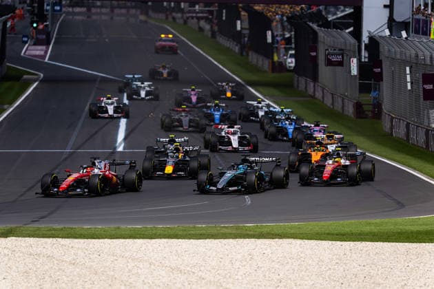 START OF THE RACE during the Race of Formula 1 Qatar Airways Australian Grand Prix 2026 at Albert Park Circuit in Melbourne, Australia. Round 1 of the 2026 FIA Formula One World Championship, WM, Weltmeisterschaft held March 6-8, 2026. The Albert Park street circuit hosts the season opener for the 40th time in its F1 history. Formula 1 Qatar Airways Australian Grand Prix 2026 - Round 1 - Albert Park Circuit F1-2026-R01-AUS