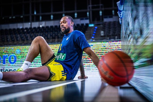 Basketball Berlin 08 03 2026 Season 2025 2026 EasyCredit BBL 1 Bundesliga Men, Men Alba Berlin Fitness First Würzburg Baskets J wan Roberts Alba Berlin, No 13