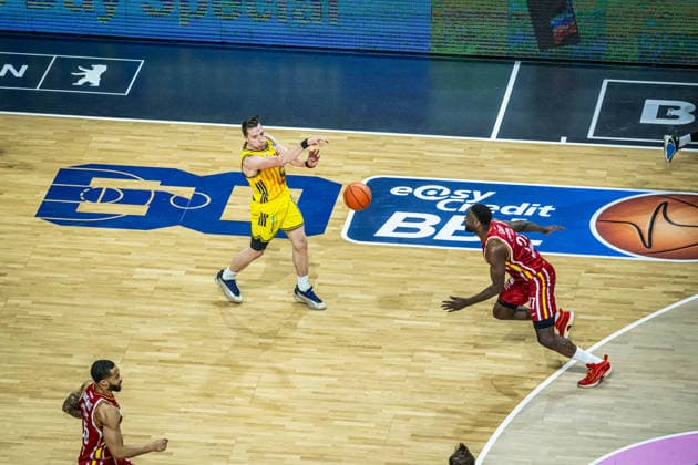 Basketball Berlin 08 03 2026 Season 2025 2026 EasyCredit BBL 1 Bundesliga Men, Men Alba Berlin Fitness First Würzburg Baskets Justin Bean Alba Berlin, No 34