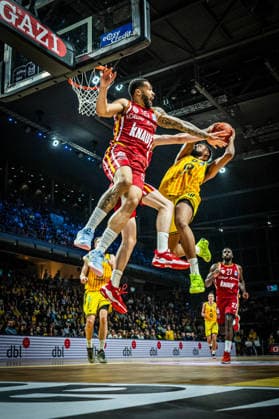 Basketball Berlin 08 03 2026 Season 2025 2026 EasyCredit BBL 1 Bundesliga Men, Men Alba Berlin Fitness First Würzburg Baskets J wan Roberts Alba Berlin, No 13 David Muenkat Würzburg, No 55