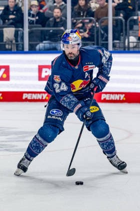 Ryan Murphy EHC Red Bull Muenchen, 24 GER, EHC Red Bull Muenchen vs Loewen Frankfurt, Ice Hockey, DEL, 50 Matchday, Season 2025 2026, 08 03 2026 GER, EHC Red Bull Muenchen vs Loewen Frankfurt, Ice Hockey, DEL, 50 Matchday, Season 2025 2026, 08 03 2026 Muenchen Copyright: xEibner-Pressefoto FranzxFeinerx EP_HFR